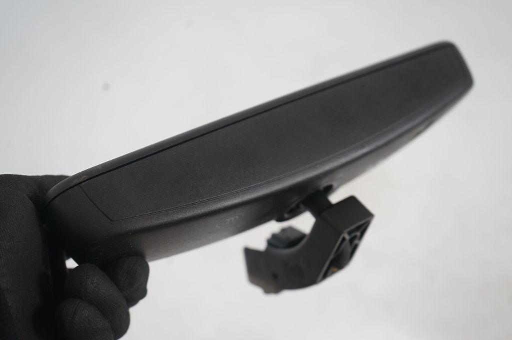 Rear view mirror (interior) (8)