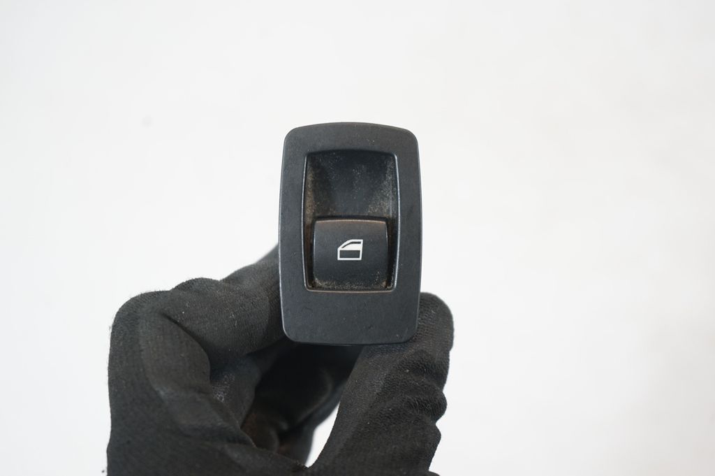 Electric window control switch (6)
