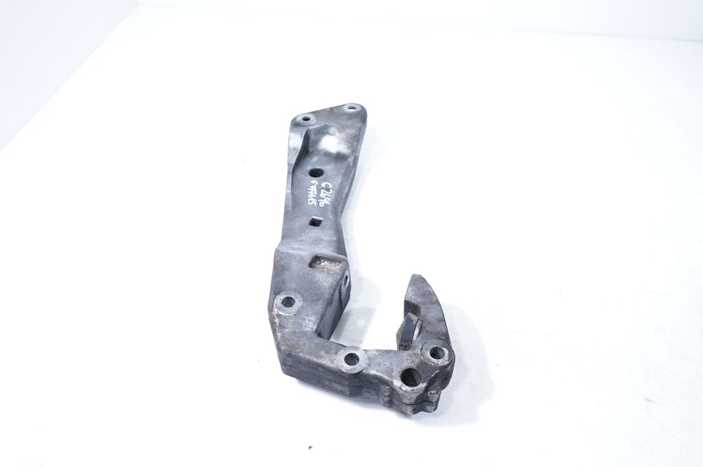 Gearbox mounting bracket (2)