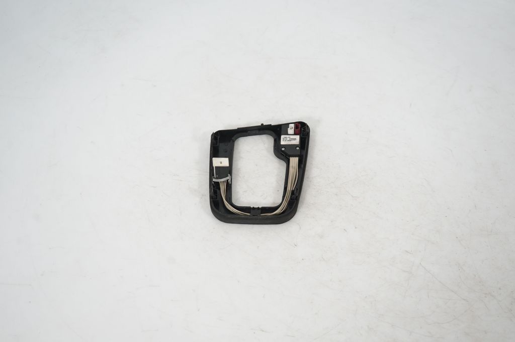 Gear shifter surround trim plastic (5)