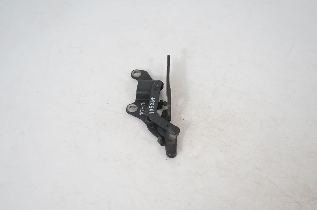 Engine bonnet/hood hinges (4)