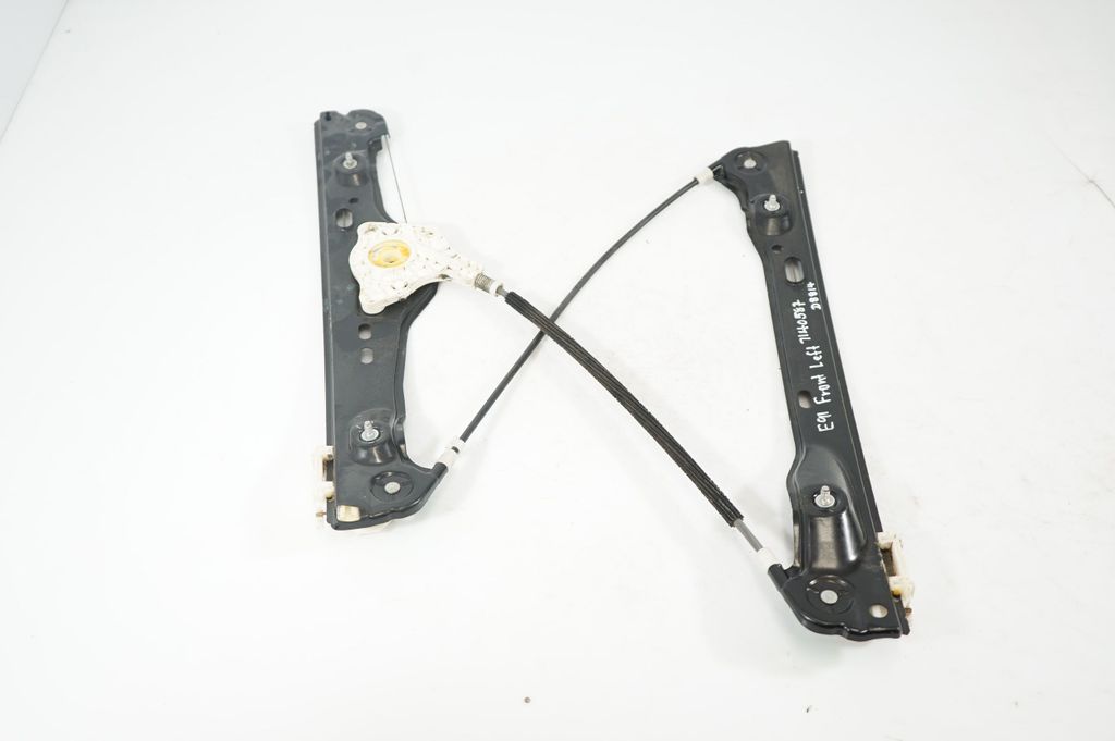 Front door window regulator with motor (4)