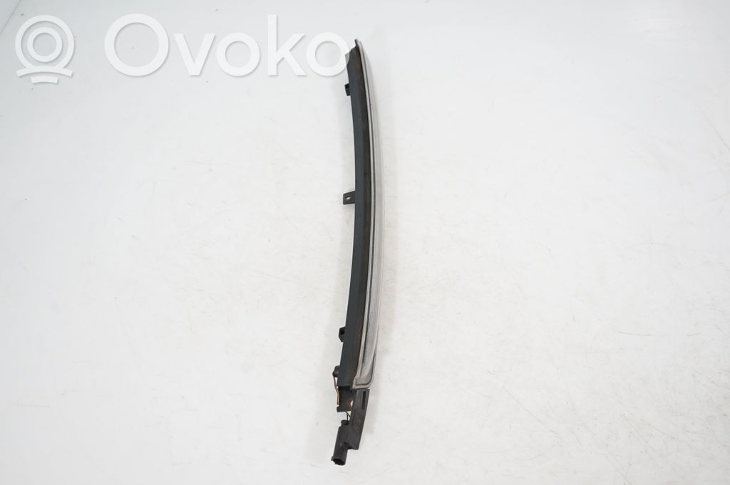 Third/center stoplight (4)