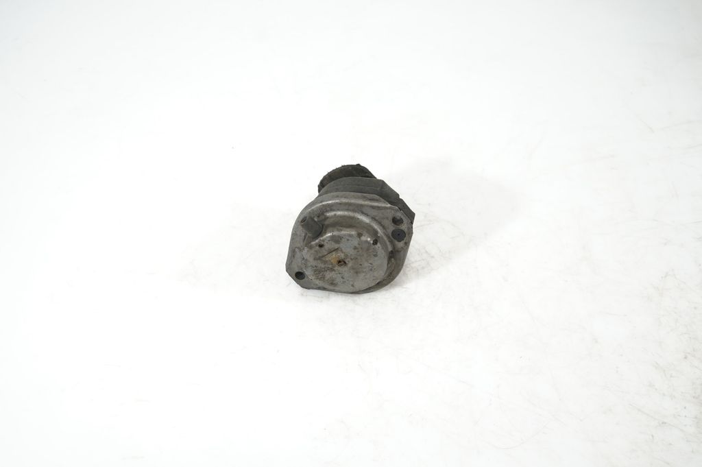 Engine mount bracket (3)