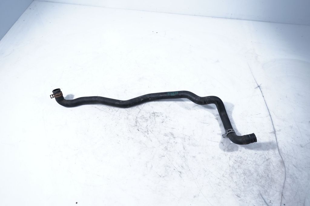Engine coolant pipe/hose (5)
