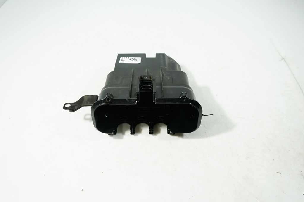 Other engine bay part (5)