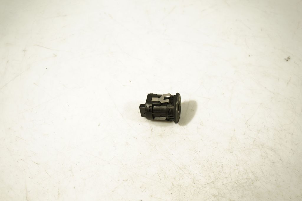 Passenger airbag on/off switch (4)