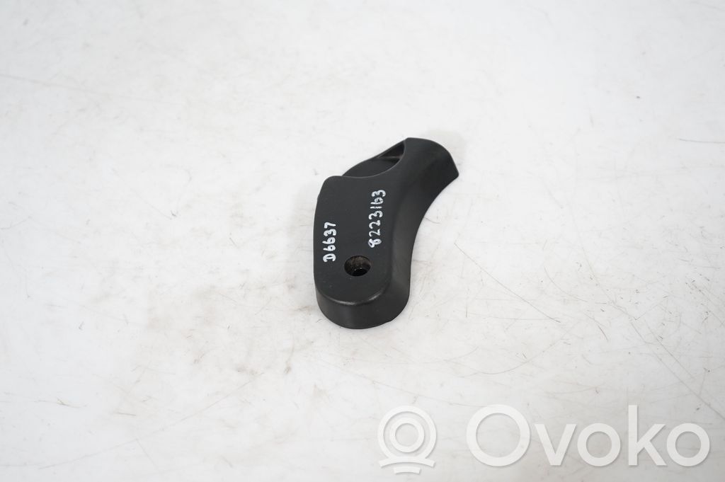 Engine bonnet (hood) release handle (4)