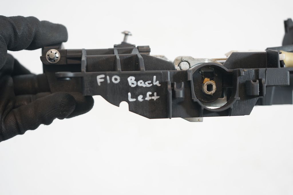 Rear door exterior handle (9)