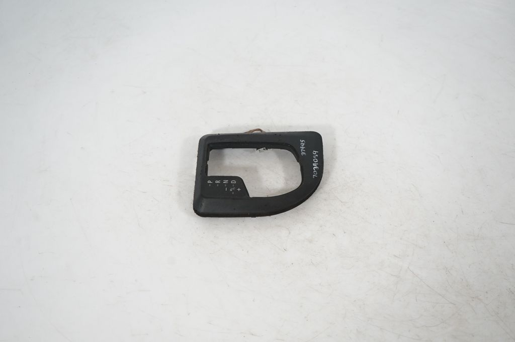 Gear shifter surround trim plastic (4)