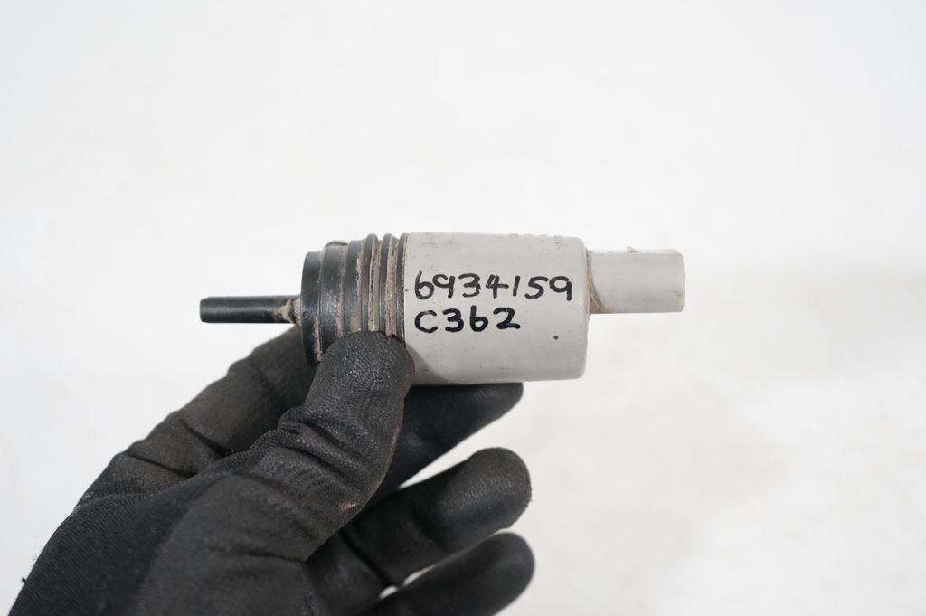 Windscreen/windshield washer pump (7)