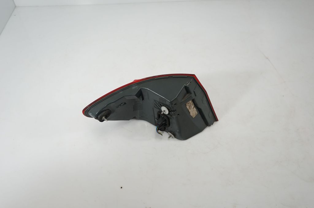 Rear/tail lights (3)