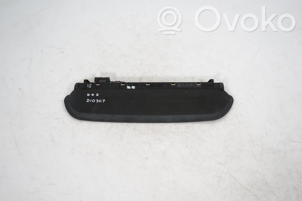 Third/center stoplight (5)