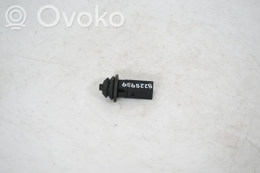 Fuel tank cap lock (3)