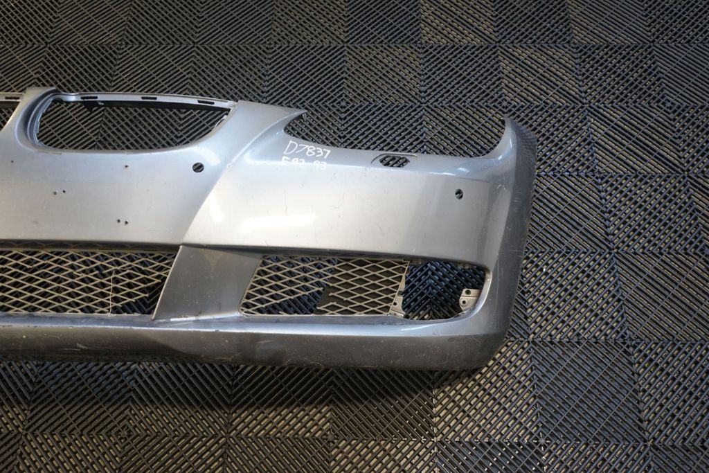 Front bumper (8)