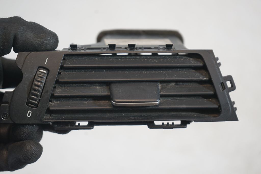 Dashboard side air vent grill/cover trim (7)