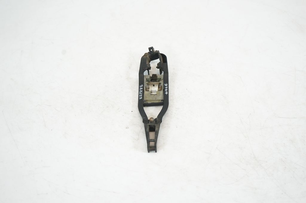 Front door exterior handle (6)