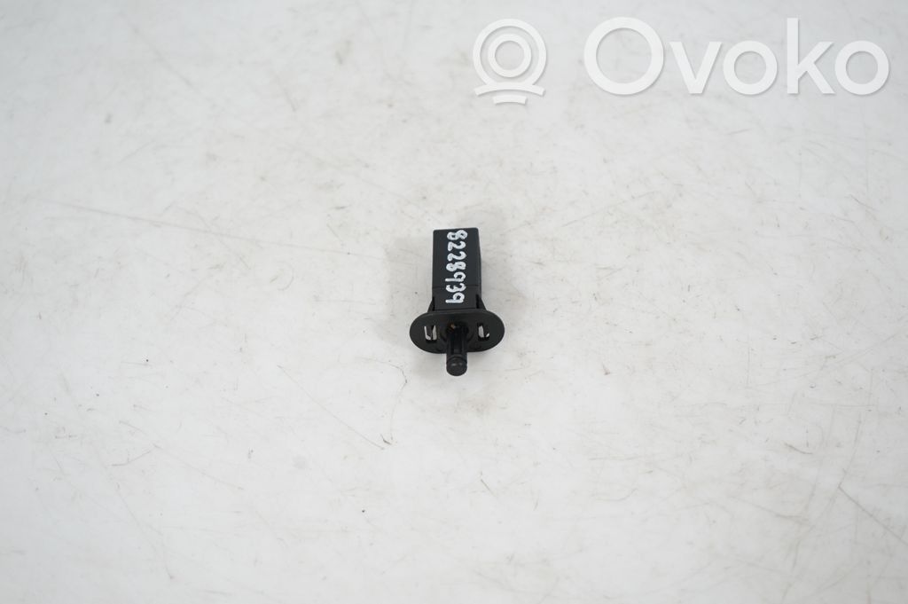 Fuel tank cap lock (2)