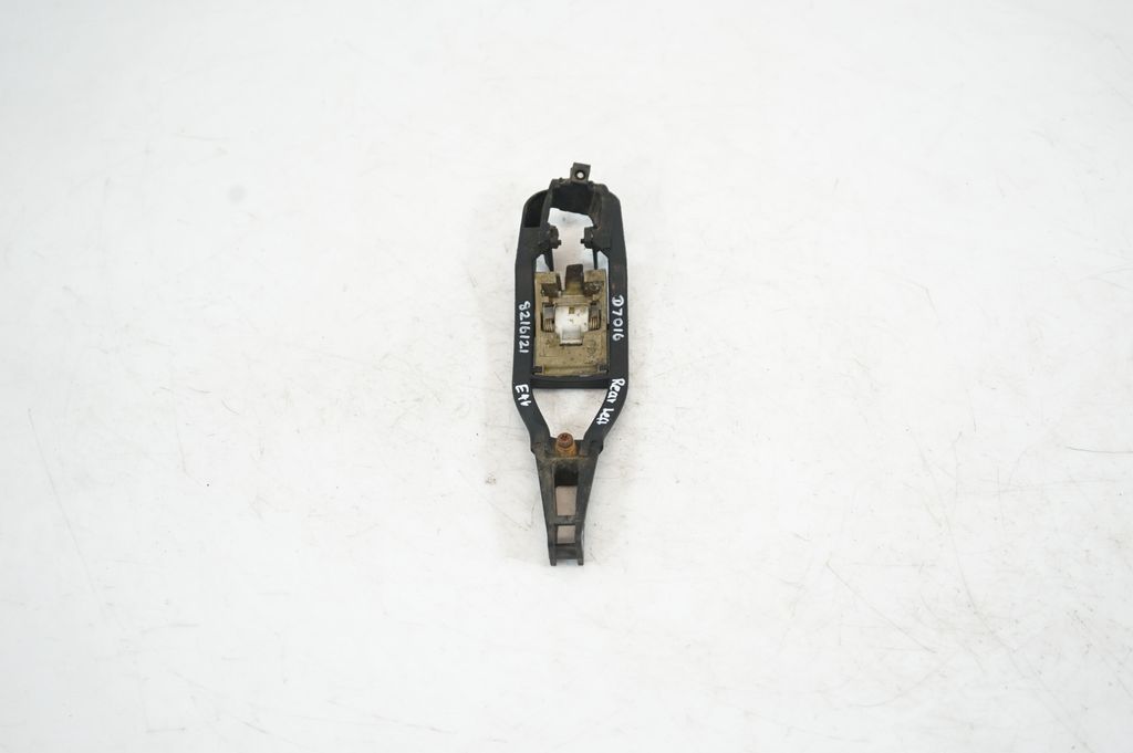 Front door exterior handle (2)