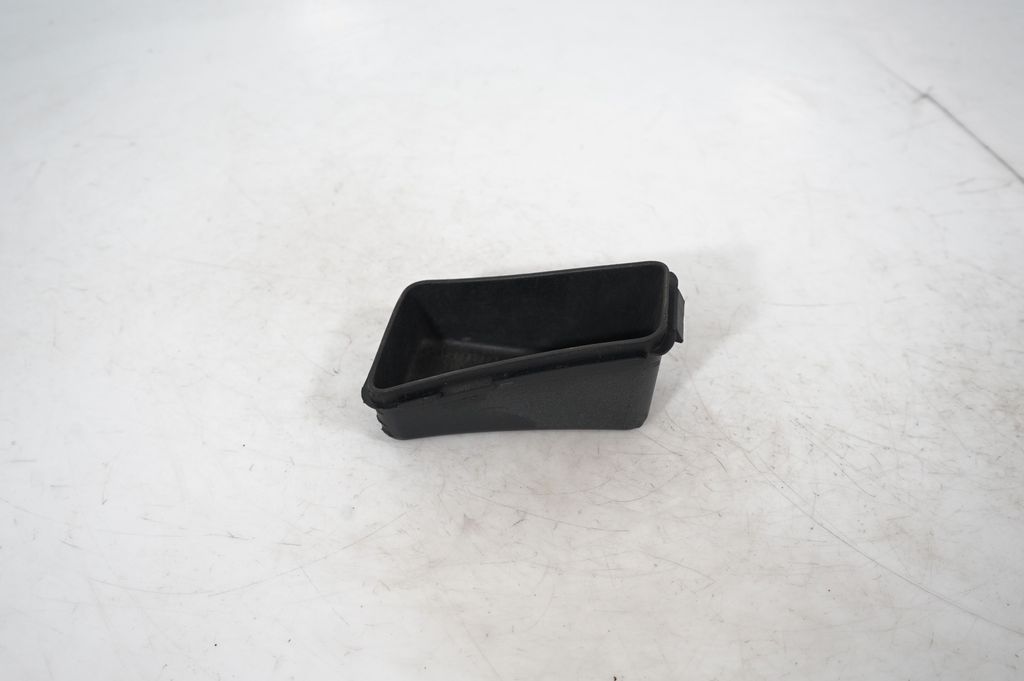 Gear shifter surround trim plastic (2)