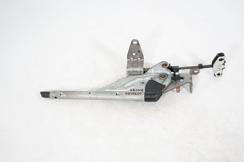 Handbrake/parking brake lever assembly (3)