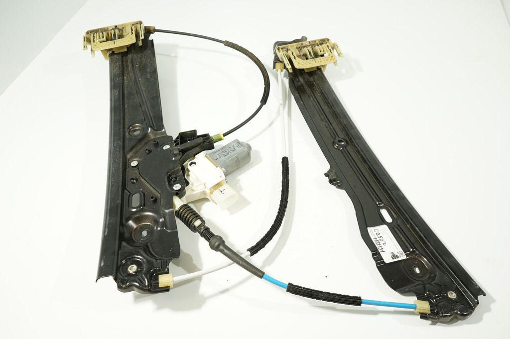 Front door window regulator with motor (6)