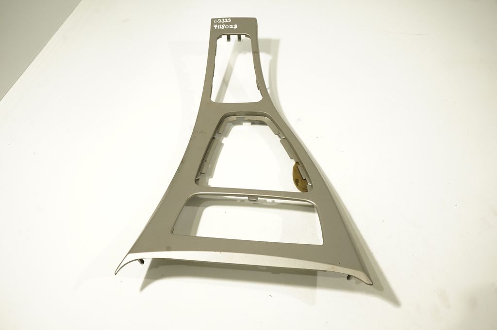 Gear shifter surround trim plastic (5)