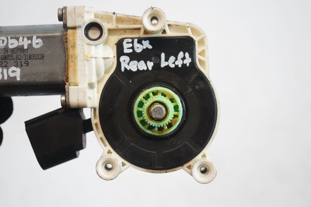 Rear door window regulator motor (7)