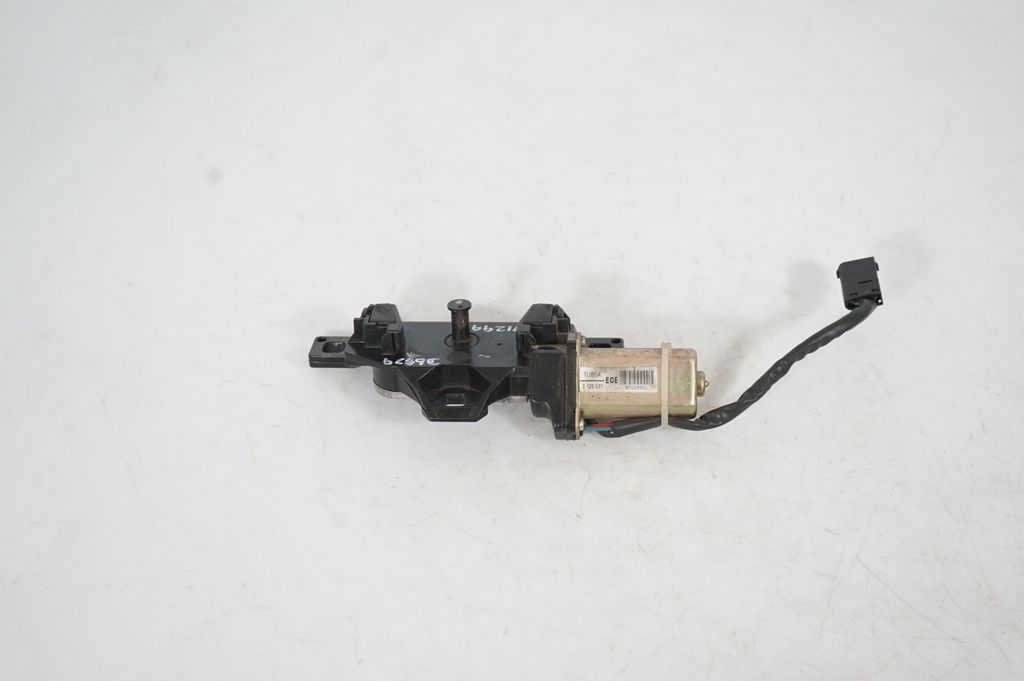 Tailgate/trunk/boot lift motor (3)