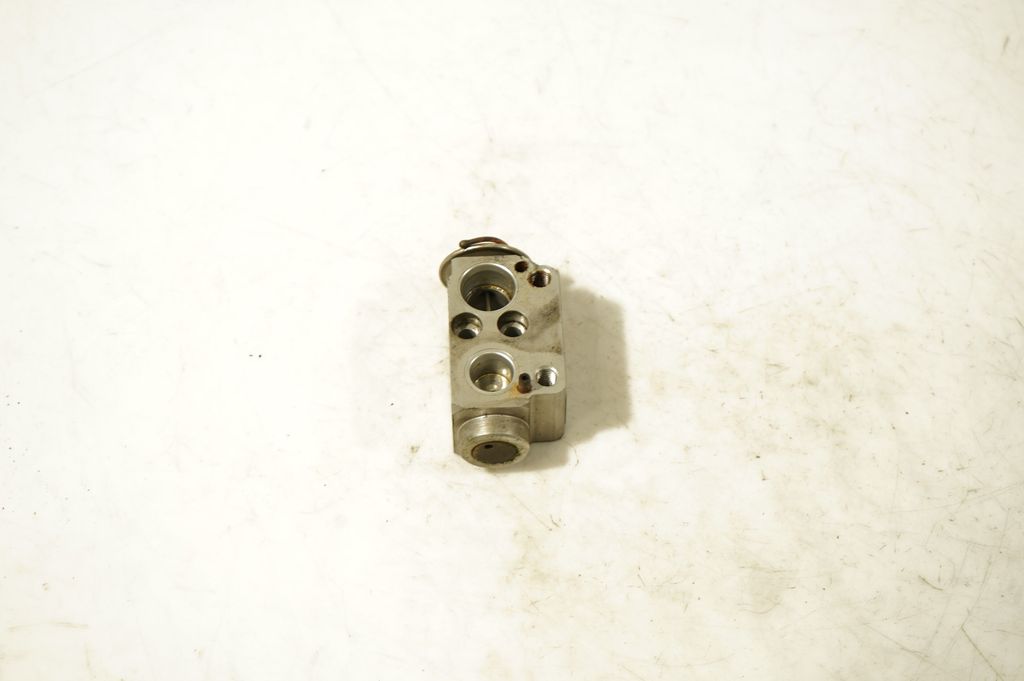 Air conditioning (A/C) expansion valve (3)