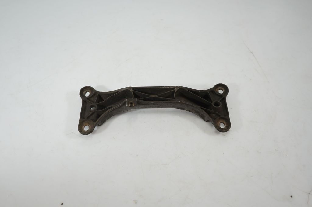 Gearbox mounting bracket (5)