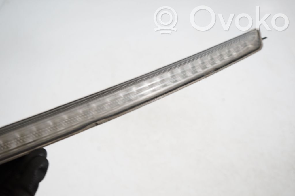 Third/center stoplight (9)