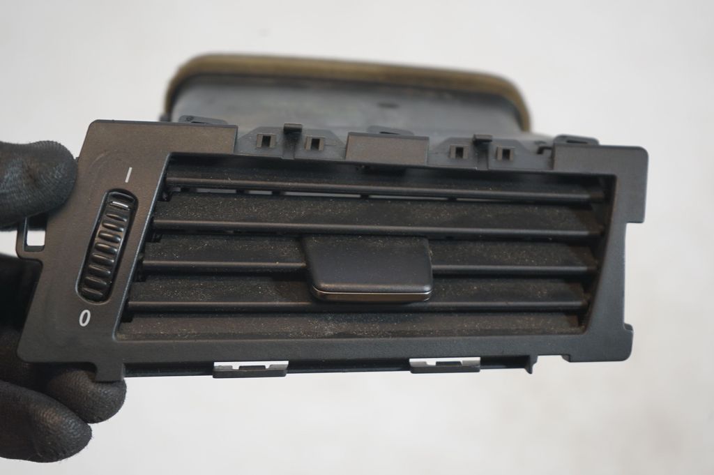 Dashboard side air vent grill/cover trim (7)