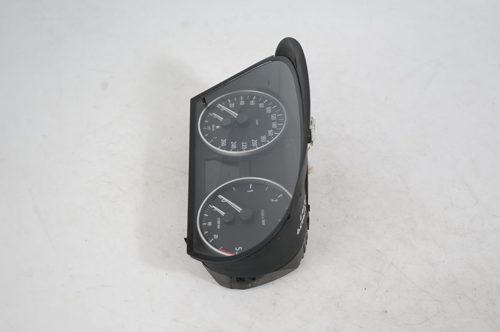Speedometer (instrument cluster) (2)