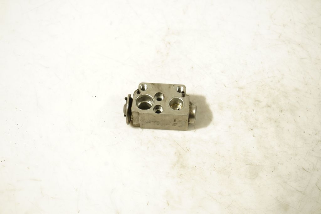 Air conditioning (A/C) expansion valve (3)