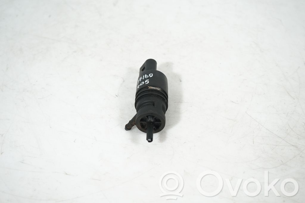 Windscreen/windshield washer pump (4)