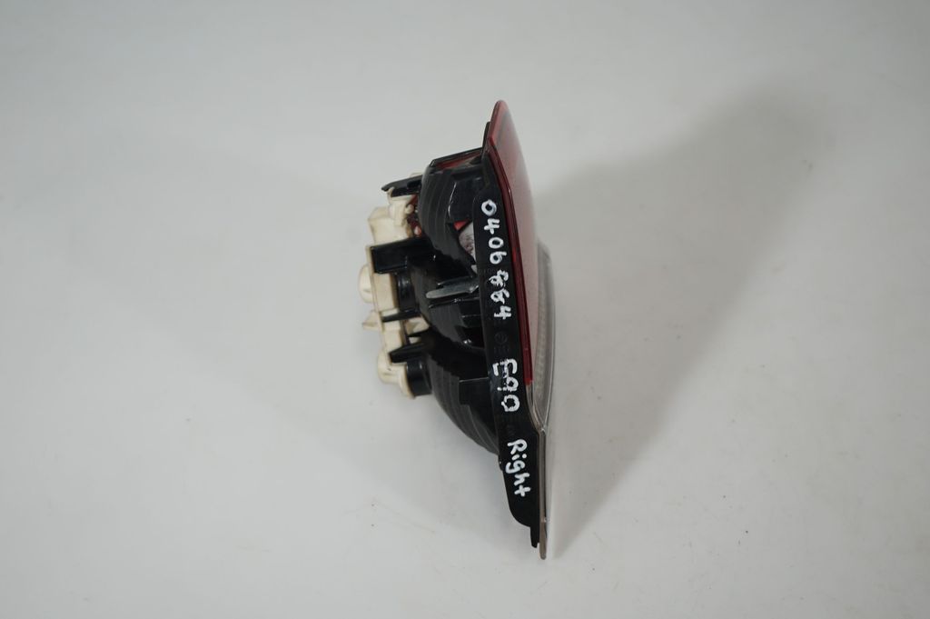 Tailgate rear/tail lights (4)