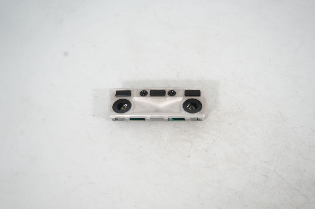 Front seat light (3)