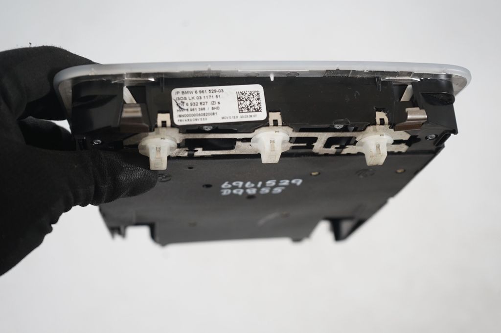 Front seat light (6)