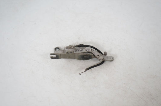 Engine bonnet/hood hinges