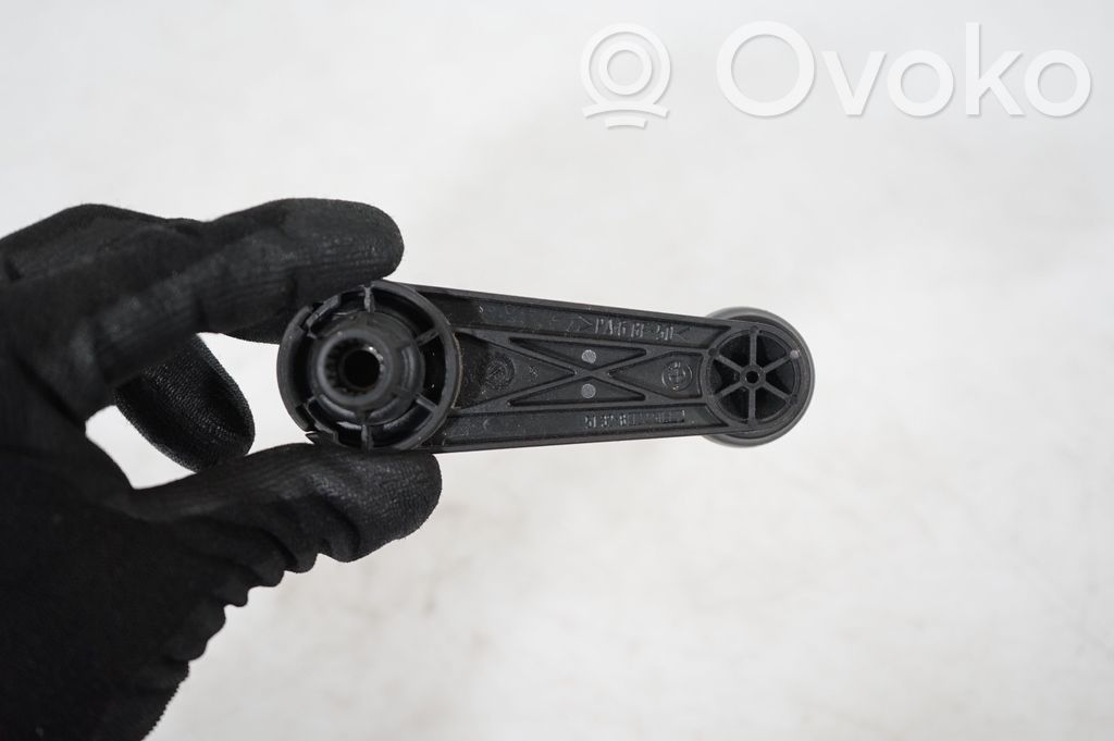 Rear door window winding handle (6)