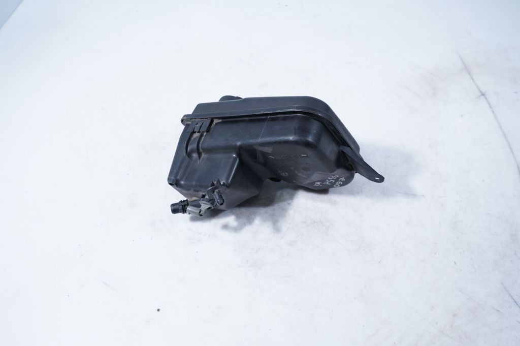 Coolant expansion tank/reservoir (6)