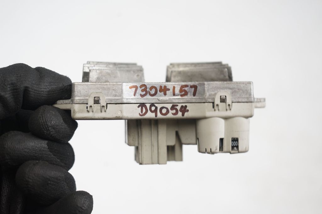 Heater blower motor/fan resistor (8)