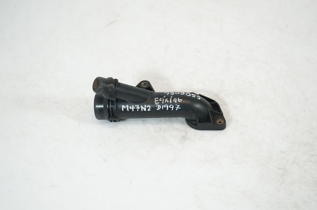 Engine coolant pipe/hose