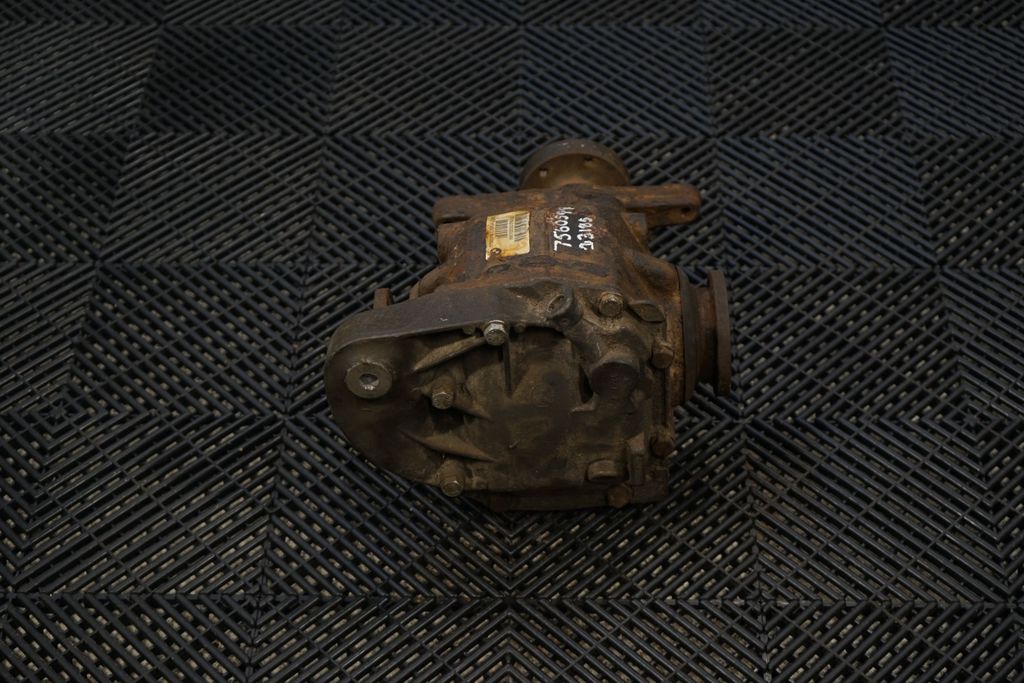 Rear differential (4)