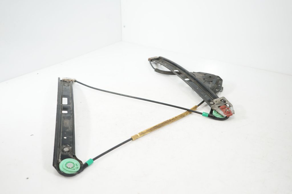 Front door window regulator with motor (6)