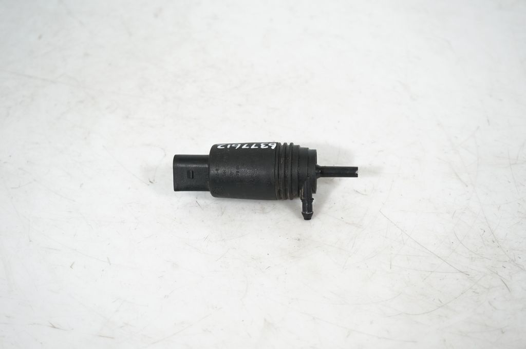 Windscreen/windshield washer pump (3)