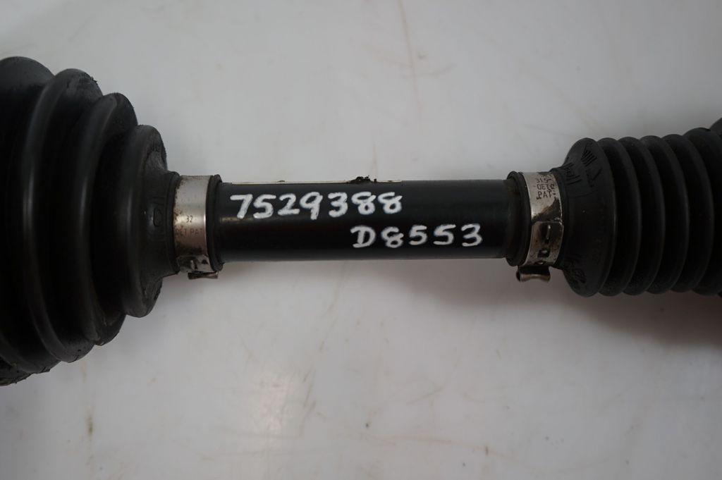 Front driveshaft (8)