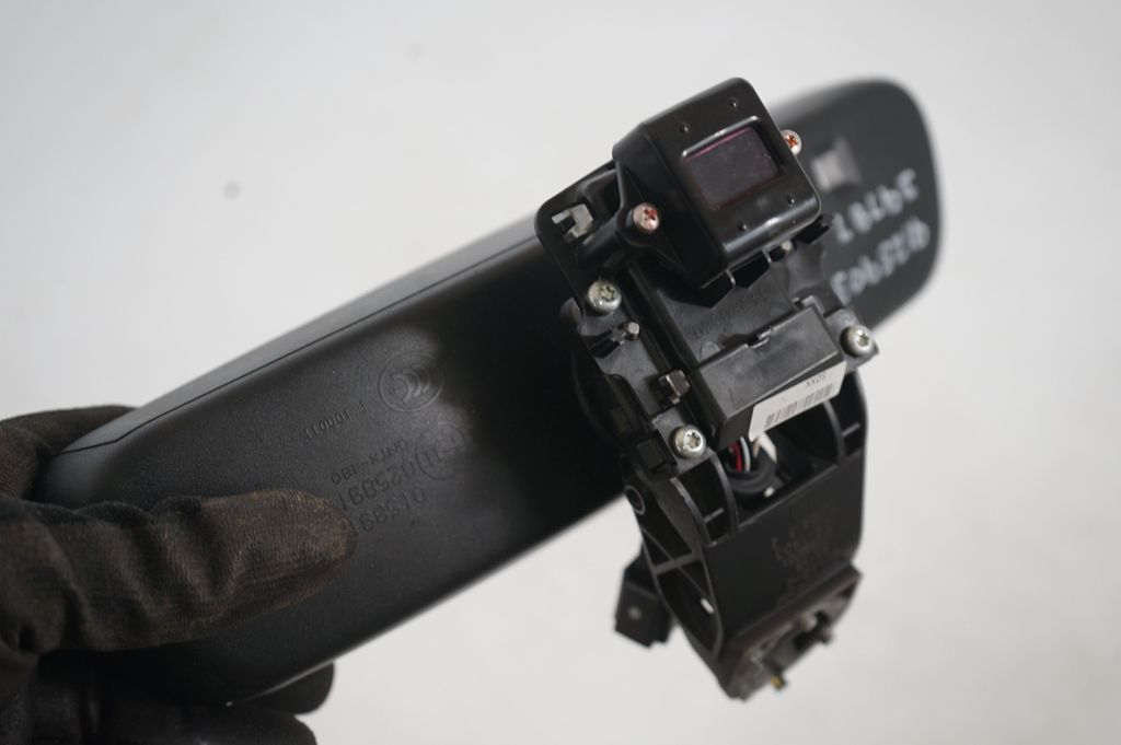 Rear view mirror (interior) (8)