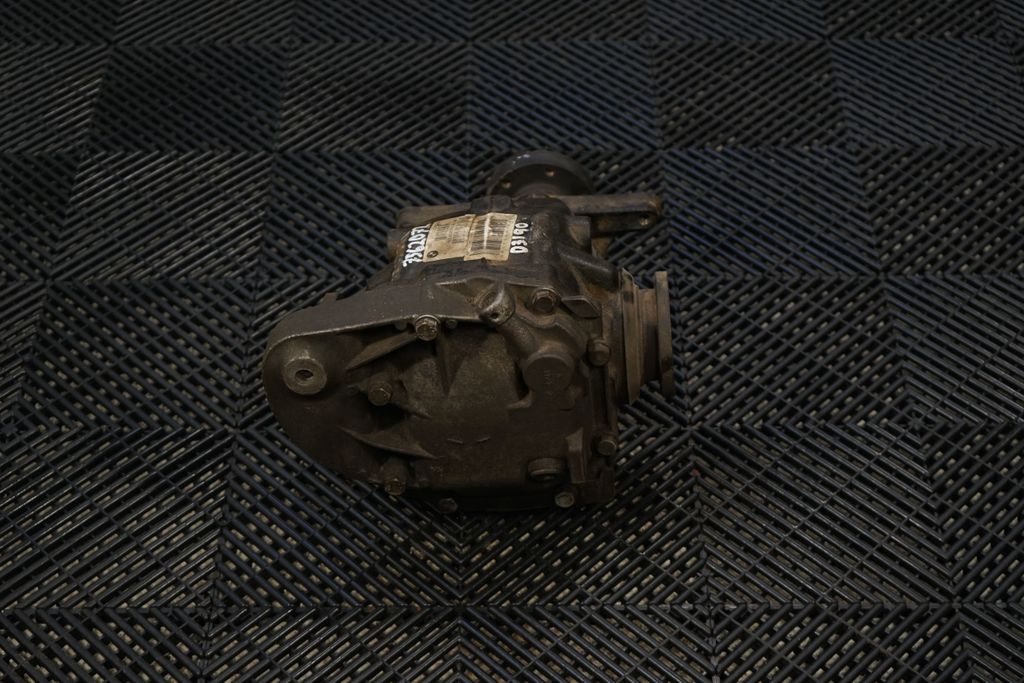 Rear differential (5)